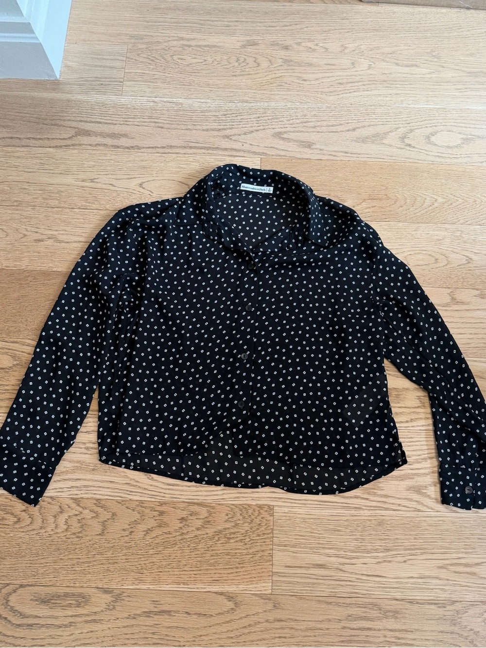 Abercrombie & Fitch Long-Sleeve Sheer Button-Up Shirt in Black Dot, Size Small